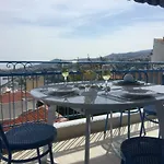 Διαμέρισμα Island *